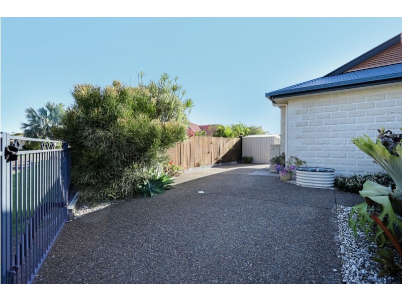 1 Bancroft Street, Pelican Waters QLD 4551