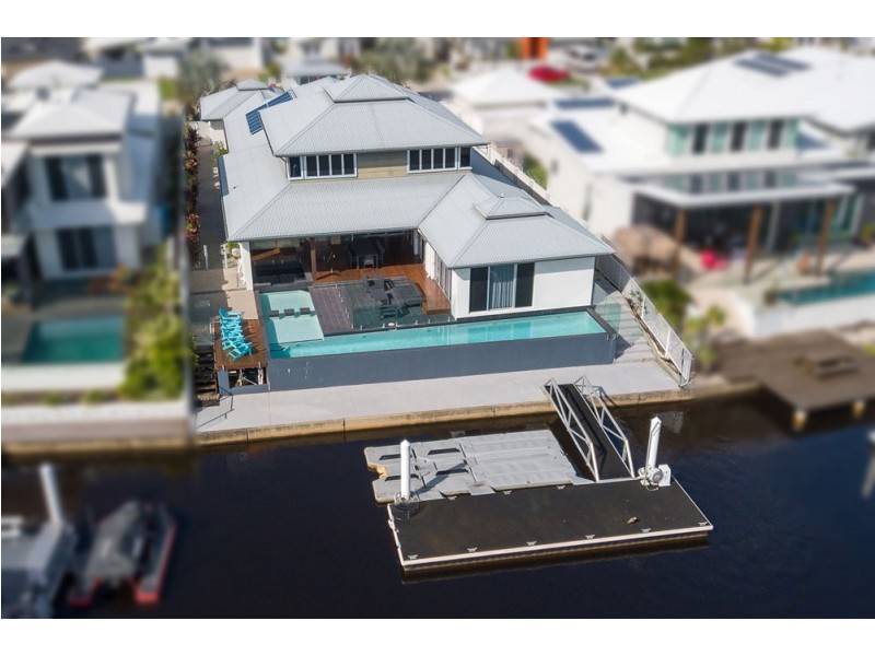 77 Bellanboe Circuit, Pelican Waters QLD 4551