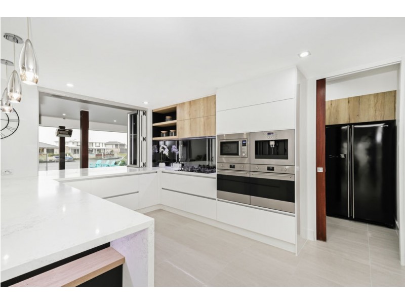 77 Bellanboe Circuit, Pelican Waters QLD 4551