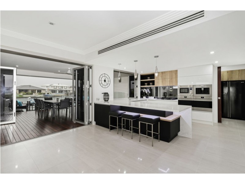 77 Bellanboe Circuit, Pelican Waters QLD 4551