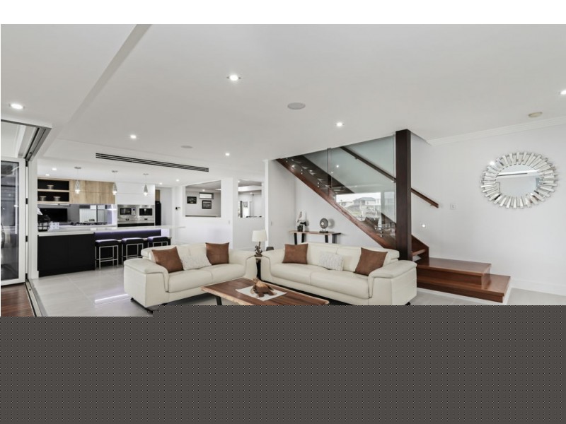 77 Bellanboe Circuit, Pelican Waters QLD 4551