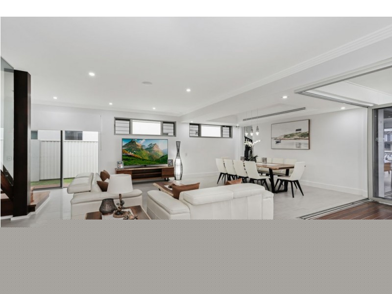 77 Bellanboe Circuit, Pelican Waters QLD 4551