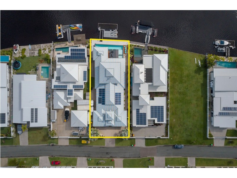 77 Bellanboe Circuit, Pelican Waters QLD 4551