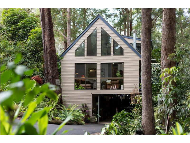 98 Towen Mount Road, Towen Mountain QLD 4560