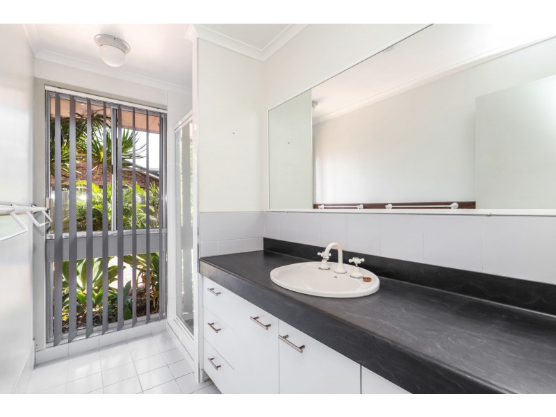 28 Benalla Street, Warana QLD 4575