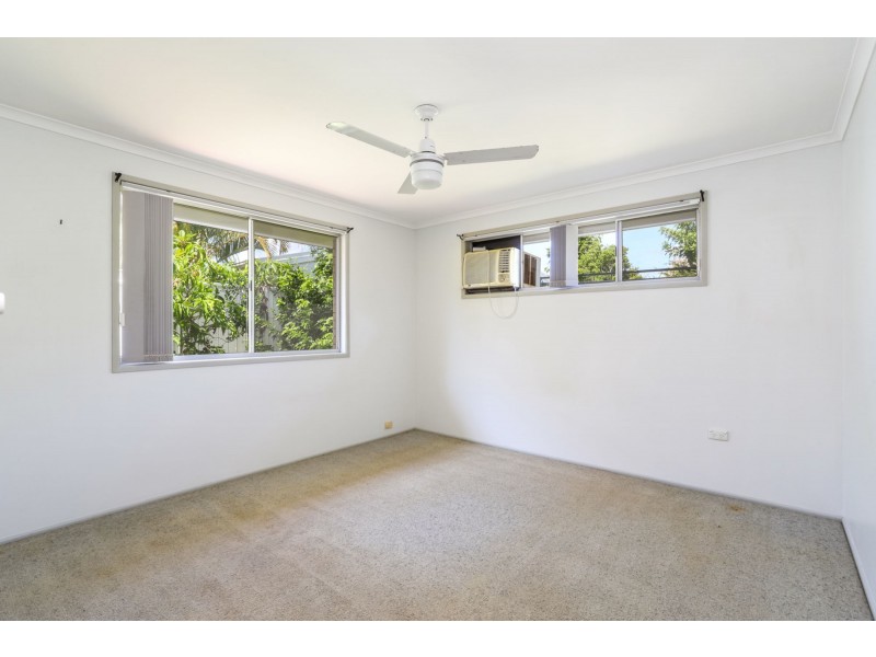 28 Benalla Street, Warana QLD 4575