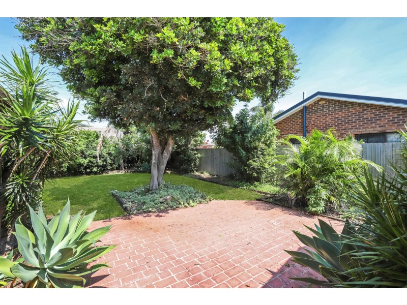 28 Benalla Street, Warana QLD 4575