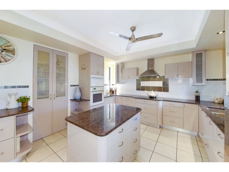 50 Kalowendha Avenue, Pelican Waters QLD 4551