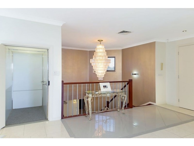 50 Kalowendha Avenue, Pelican Waters QLD 4551