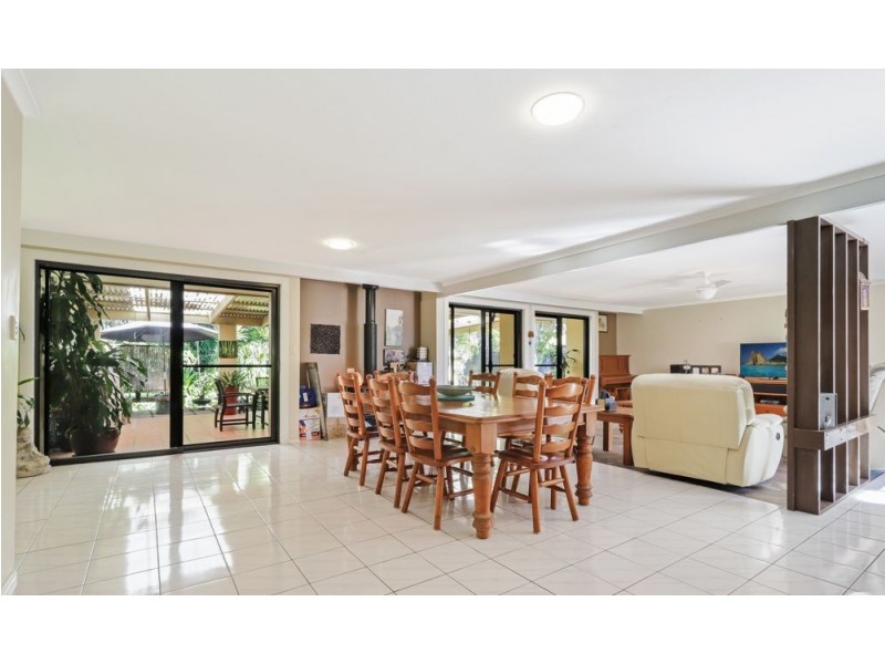 8 Gemson Crescent, Moffat Beach QLD 4551