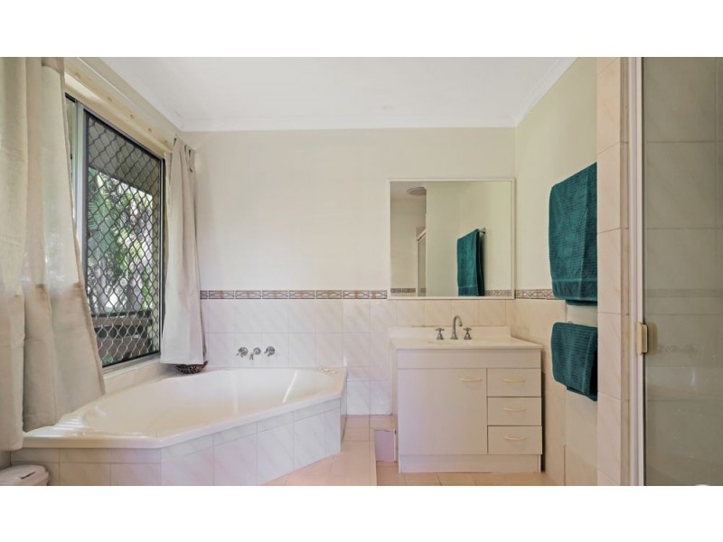 8 Gemson Crescent, Moffat Beach QLD 4551