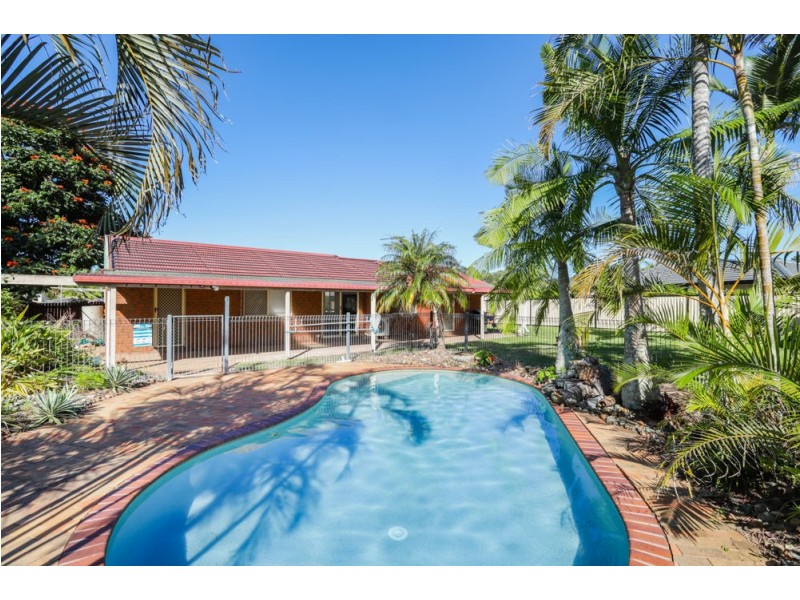 17 Rosewood Court, Landsborough QLD 4550