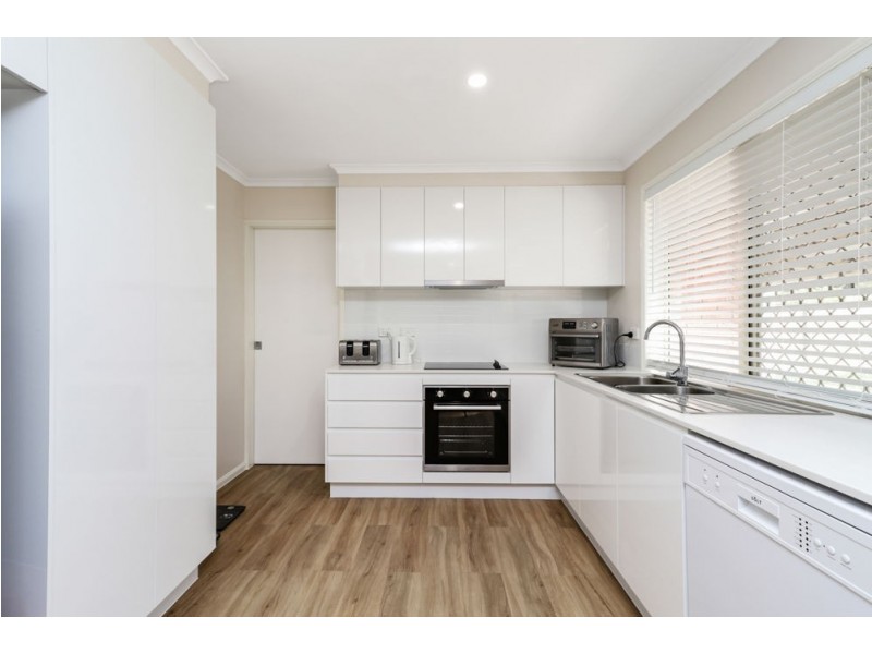 17 Rosewood Court, Landsborough QLD 4550