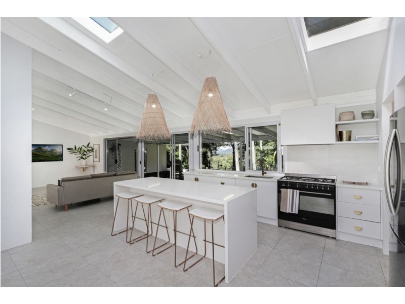 8 Thrushs Road, Dulong QLD 4560