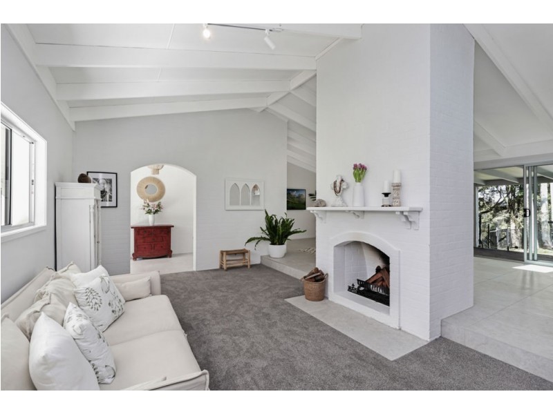 8 Thrushs Road, Dulong QLD 4560