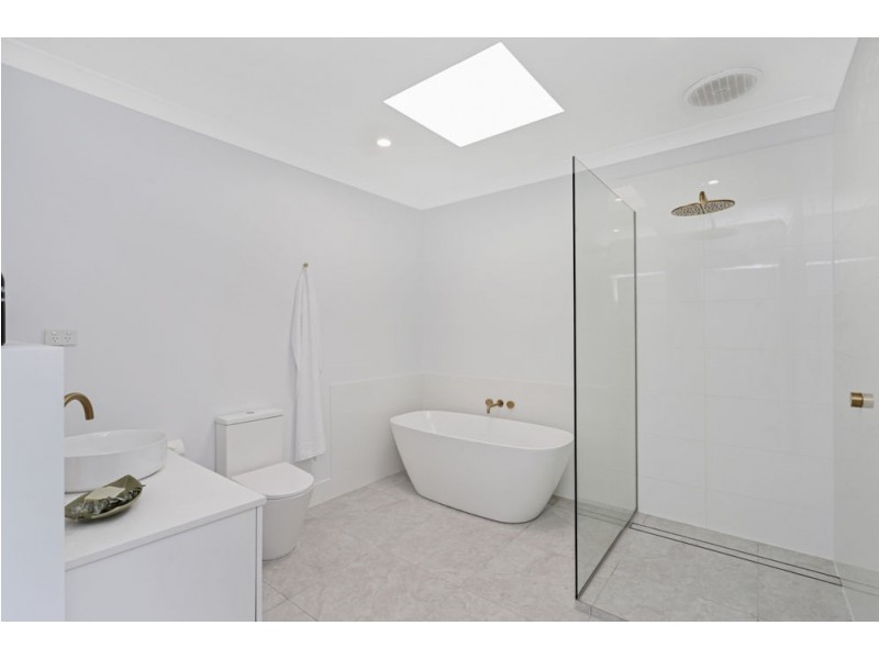 8 Thrushs Road, Dulong QLD 4560