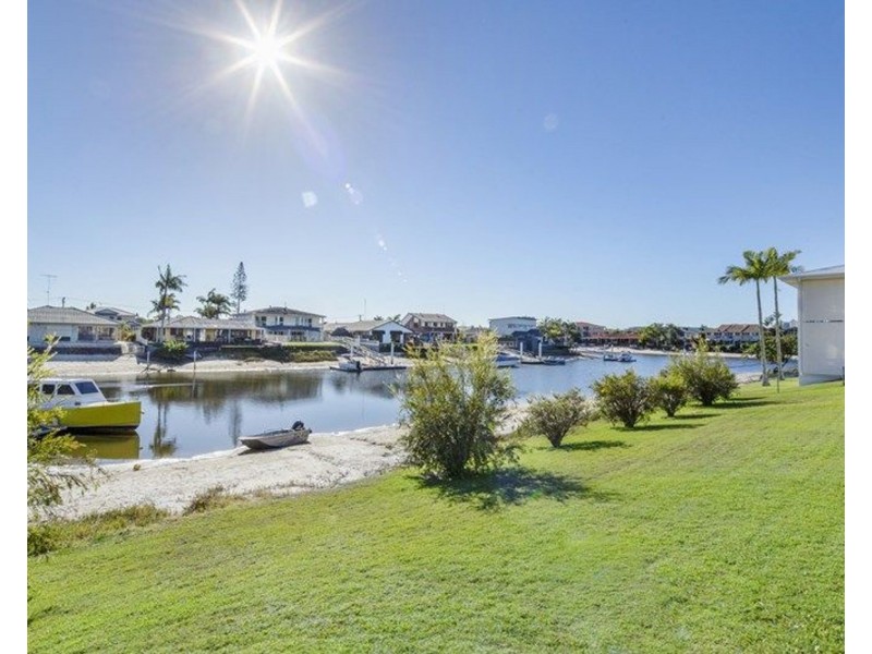 4/26-28 Akeringa Place, Mooloolaba QLD 4557