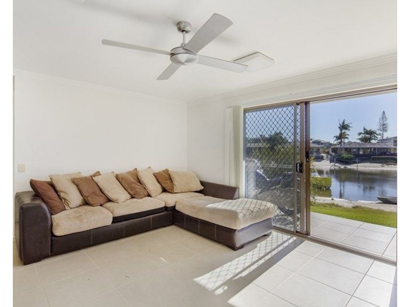 4/26-28 Akeringa Place, Mooloolaba QLD 4557