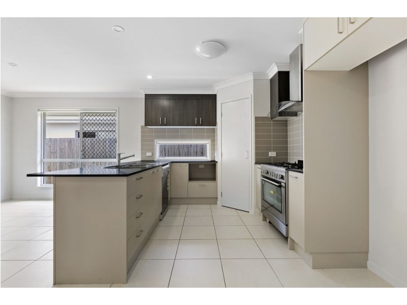 57 Ruby Crescent, Meridan Plains QLD 4551