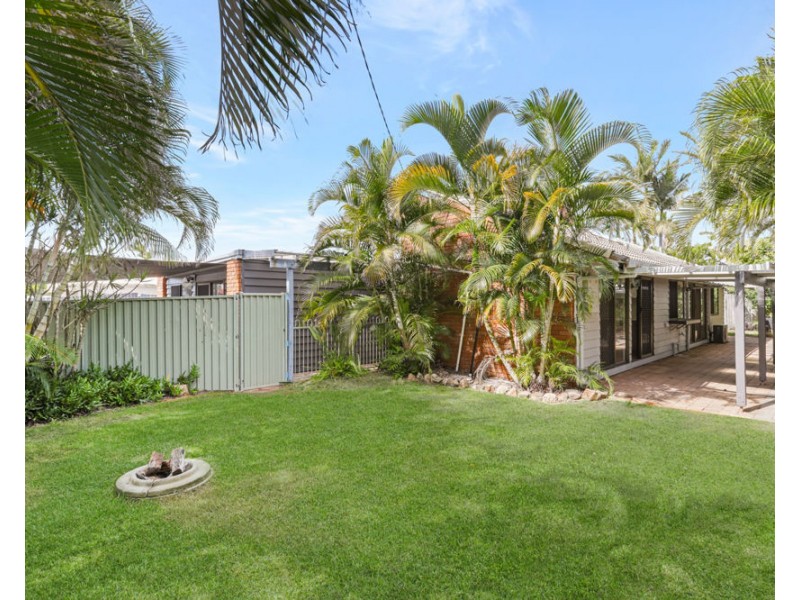 6 Wiluna Street, Warana QLD 4575