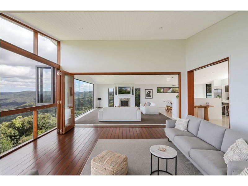 567 Mountain View Road, Maleny QLD 4552