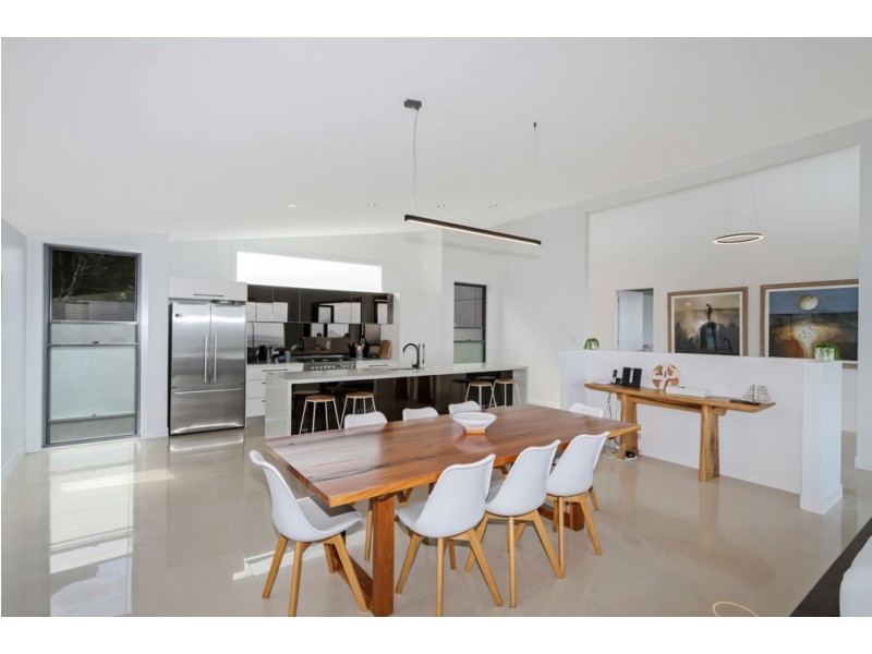 567 Mountain View Road, Maleny QLD 4552