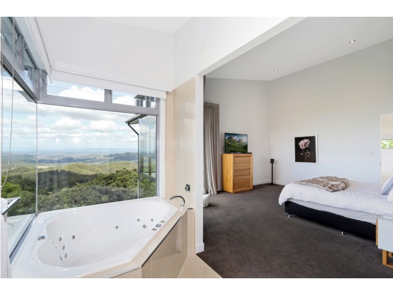 567 Mountain View Road, Maleny QLD 4552