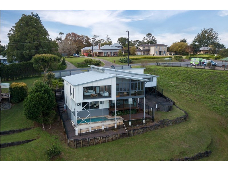 567 Mountain View Road, Maleny QLD 4552