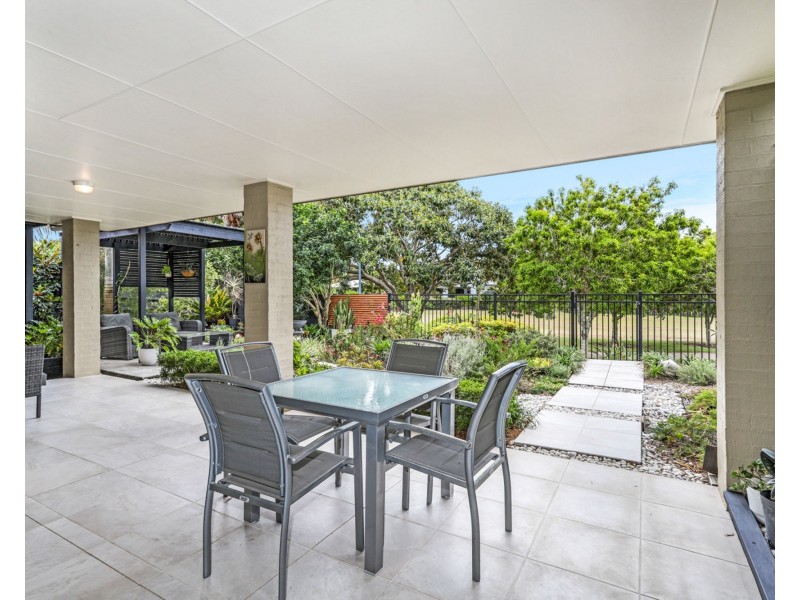 4 Majorca Place, Kawana Island QLD 4575