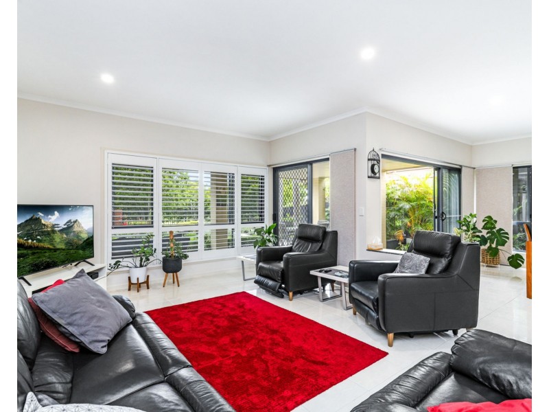 4 Majorca Place, Kawana Island QLD 4575