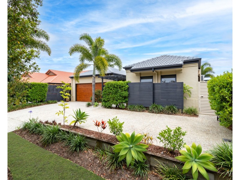 4 Majorca Place, Kawana Island QLD 4575