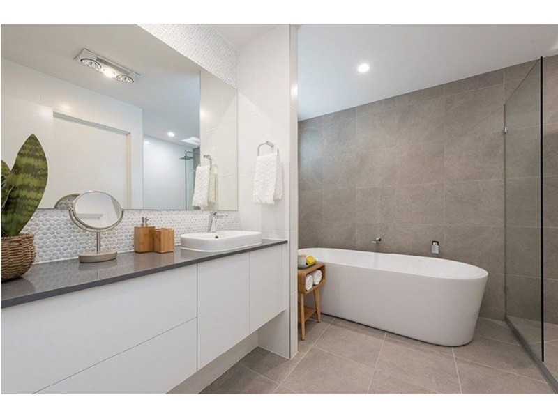 18 Riptide Street, Bokarina QLD 4575