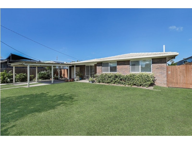 4 Palkana Drive, Warana QLD 4575