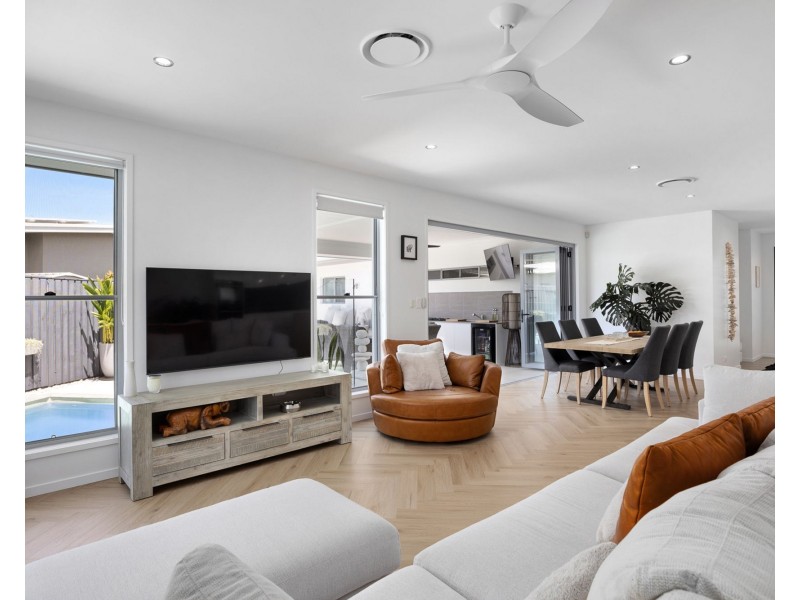 9 Breakwater Street, Peregian Beach QLD 4573