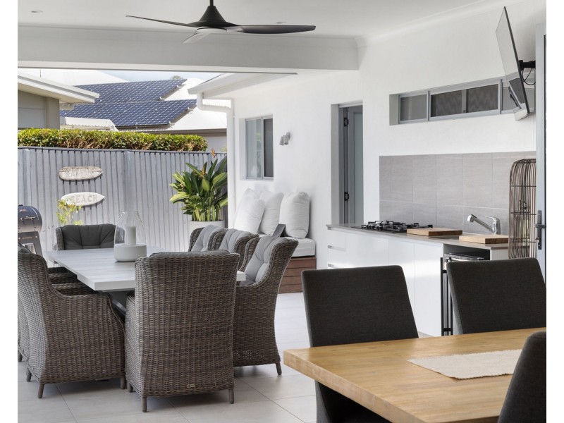 9 Breakwater Street, Peregian Beach QLD 4573