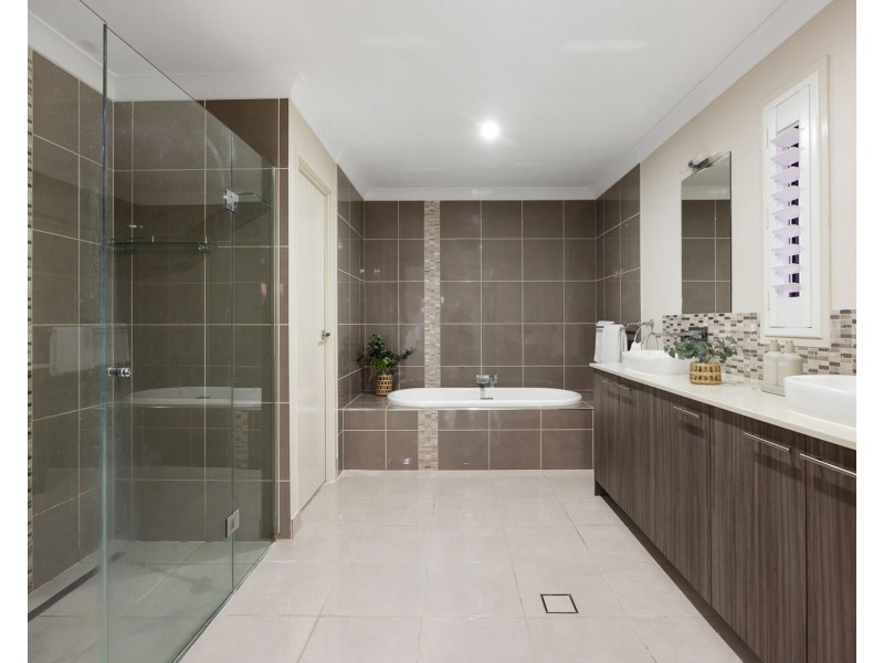 23 Feathertail Place, Peregian Springs QLD 4573