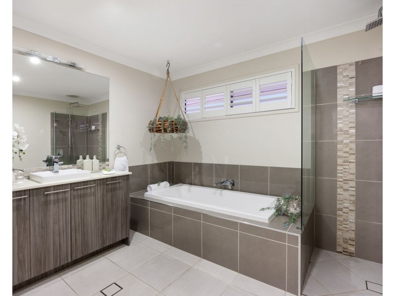 23 Feathertail Place, Peregian Springs QLD 4573