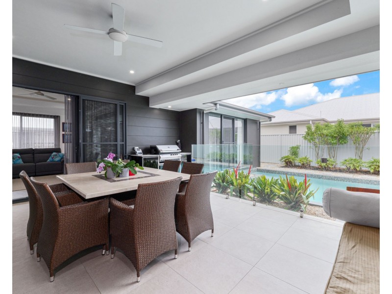 37 Waderbird Crescent, Pelican Waters QLD 4551