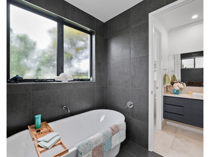 37 Waderbird Crescent, Pelican Waters QLD 4551