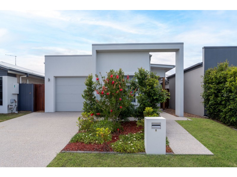 9 Sunray Avenue, Palmview QLD 4553