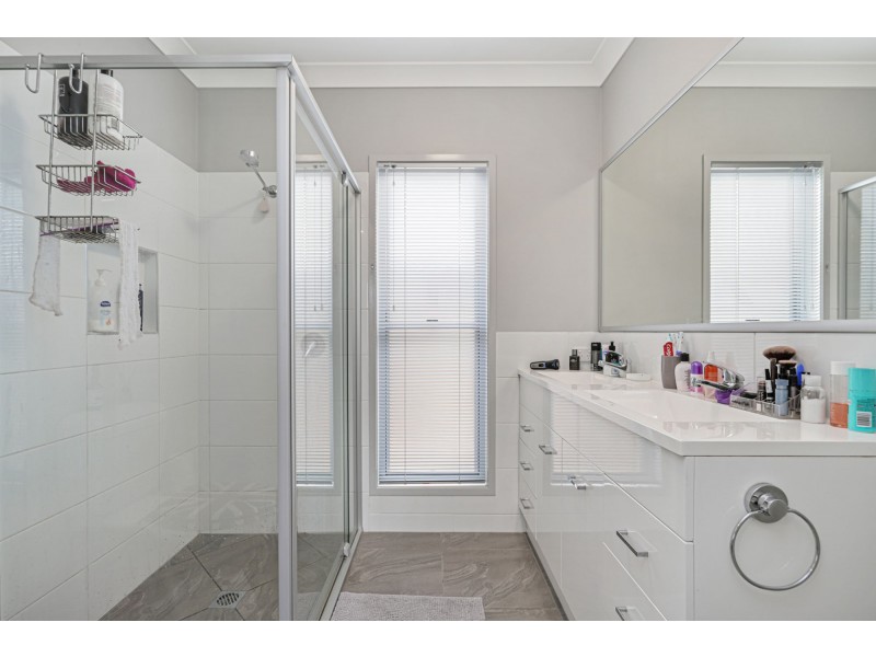 9 Sunray Avenue, Palmview QLD 4553