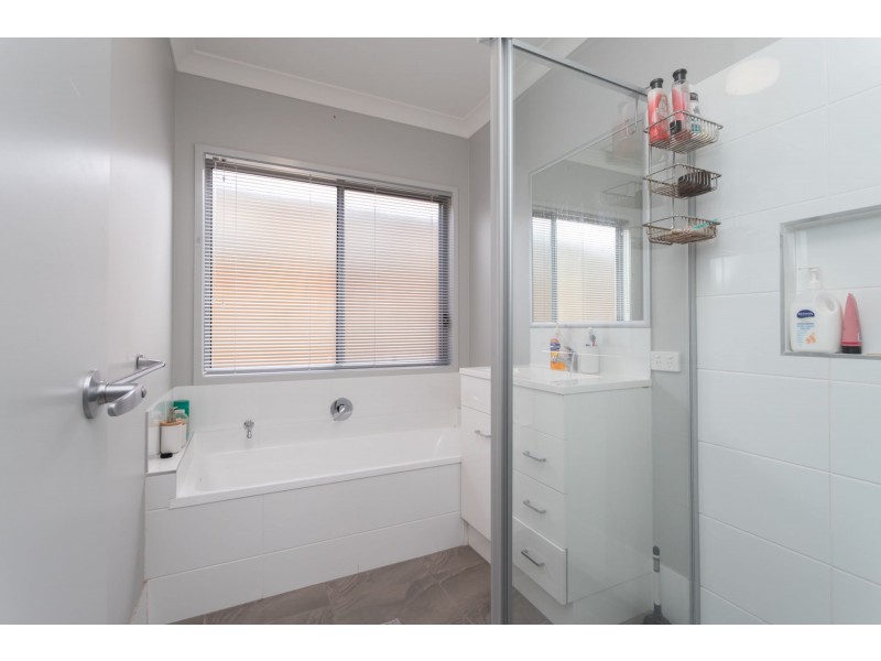 9 Sunray Avenue, Palmview QLD 4553