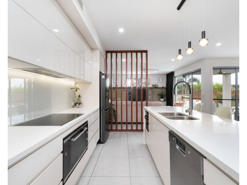 9 Warrego Drive, Pelican Waters QLD 4551