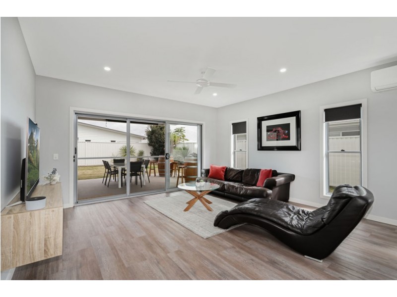 5 Warrego Drive, Pelican Waters QLD 4551