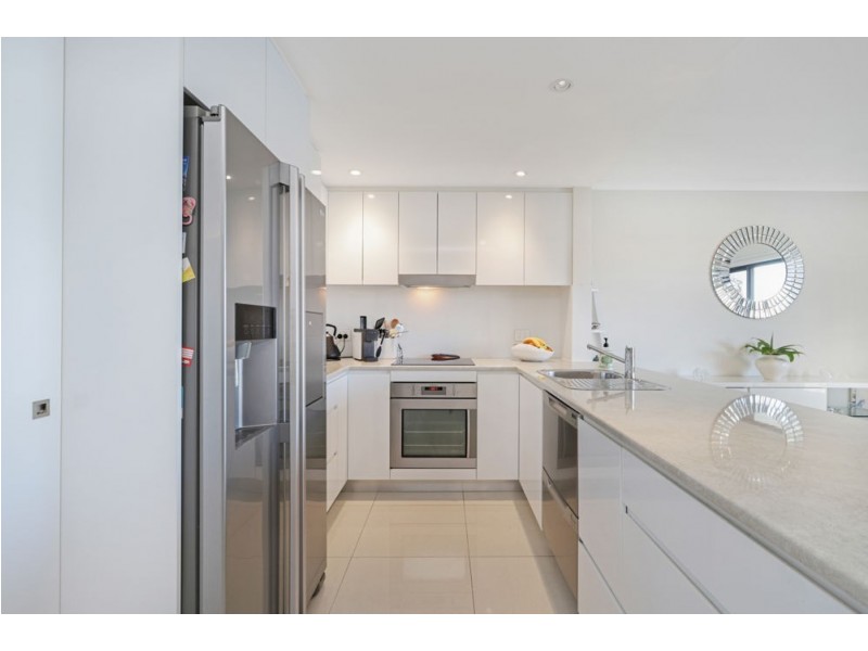 2/5-7 Barooga Crescent, Mooloolaba QLD 4557