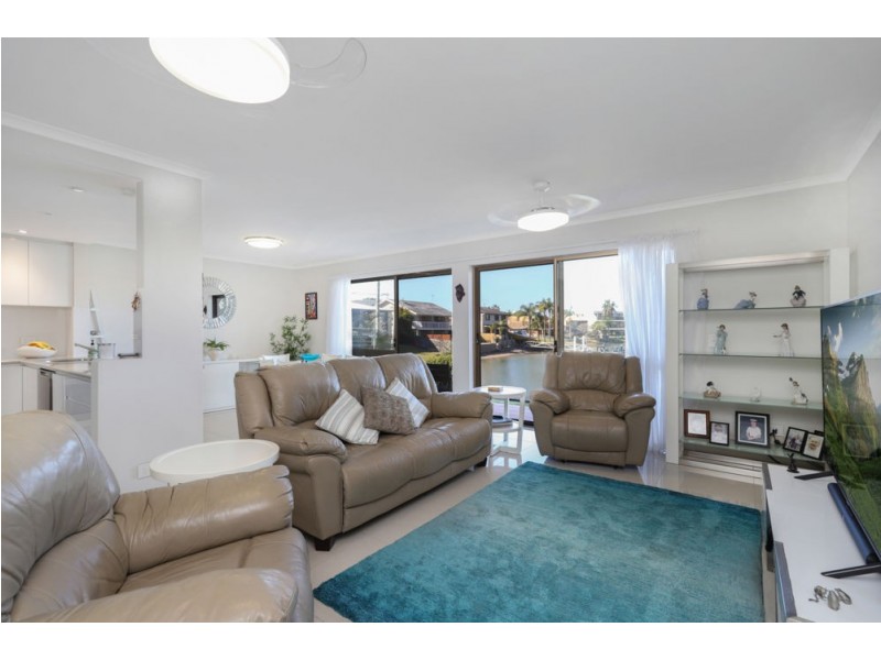2/5-7 Barooga Crescent, Mooloolaba QLD 4557