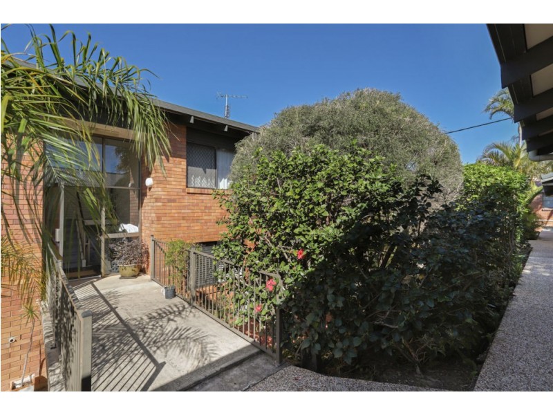 2/5-7 Barooga Crescent, Mooloolaba QLD 4557