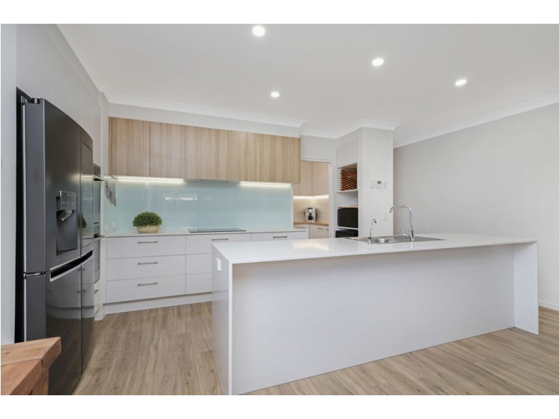 31 Waderbird Crescent, Pelican Waters QLD 4551