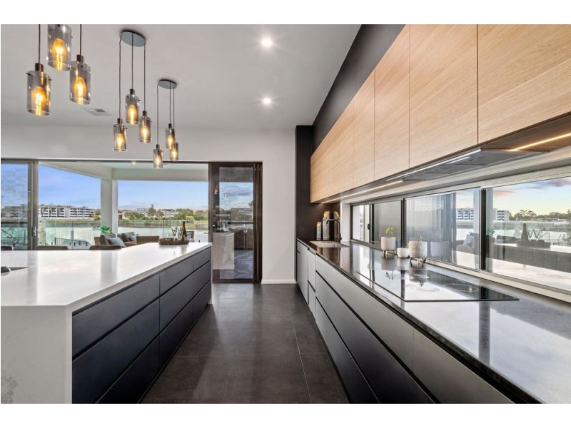 60 Marina View Drive, Pelican Waters QLD 4551