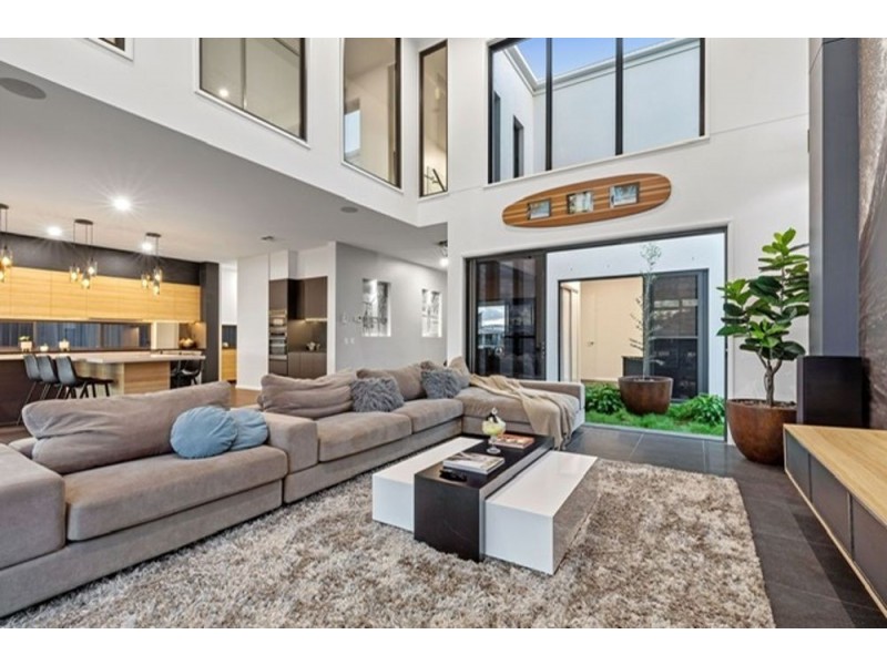 60 Marina View Drive, Pelican Waters QLD 4551